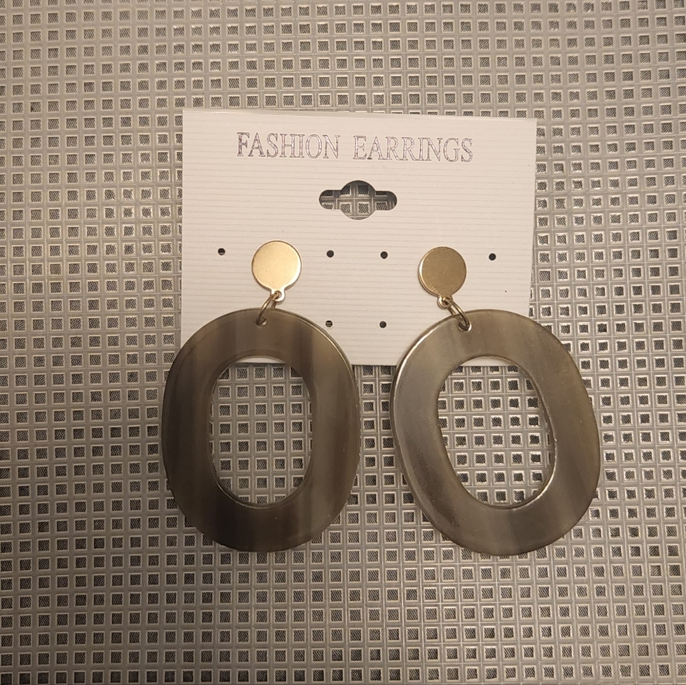 Earrings ☆$3 WHEN BUNDLED☆